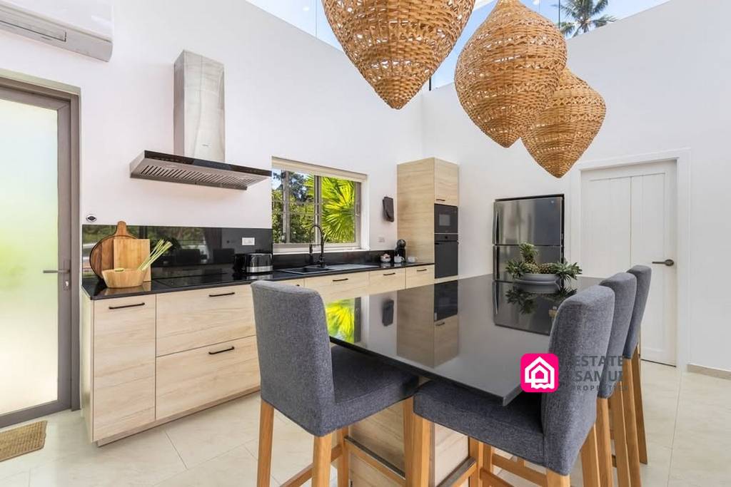 Cozy Lamai Villa For Sale