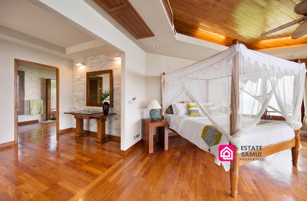 Expansive Luxury Villa