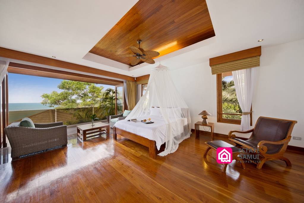 Expansive Luxury Villa