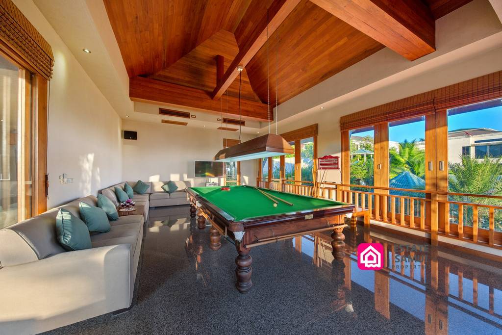 Expansive Luxury Villa