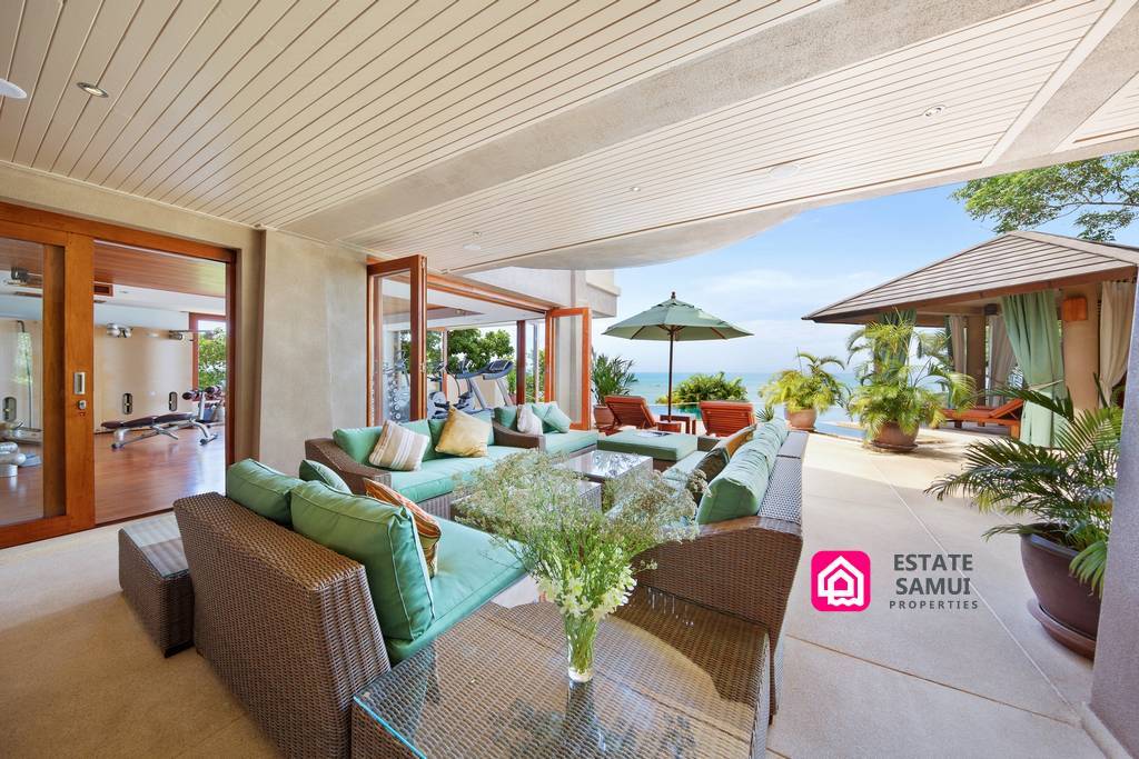 Expansive Luxury Villa