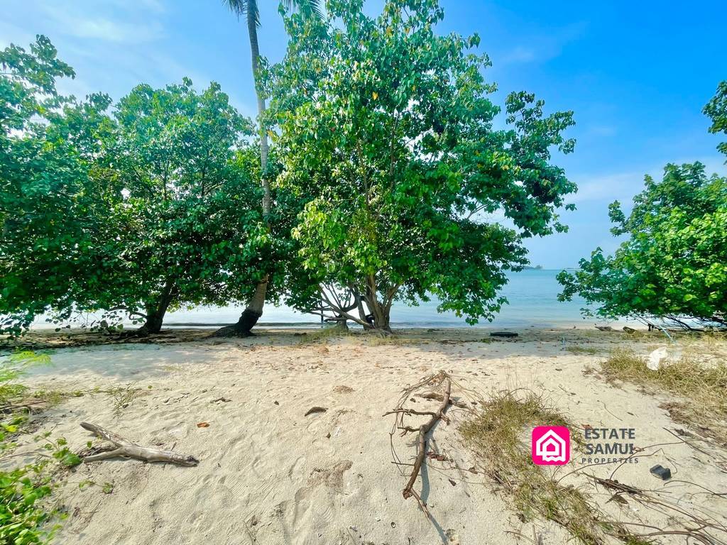 Plai Laem Beach Land