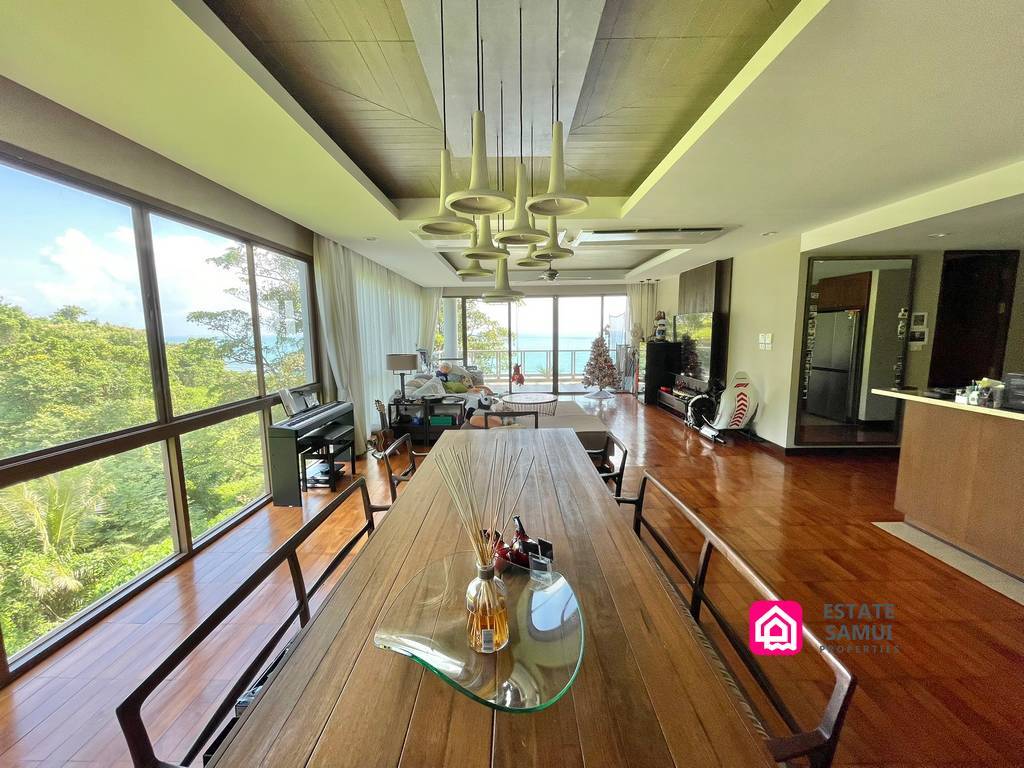 Spacious Sea View Condo