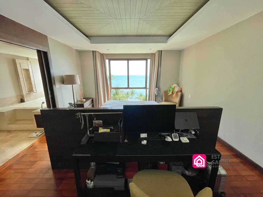 Spacious Sea View Condo