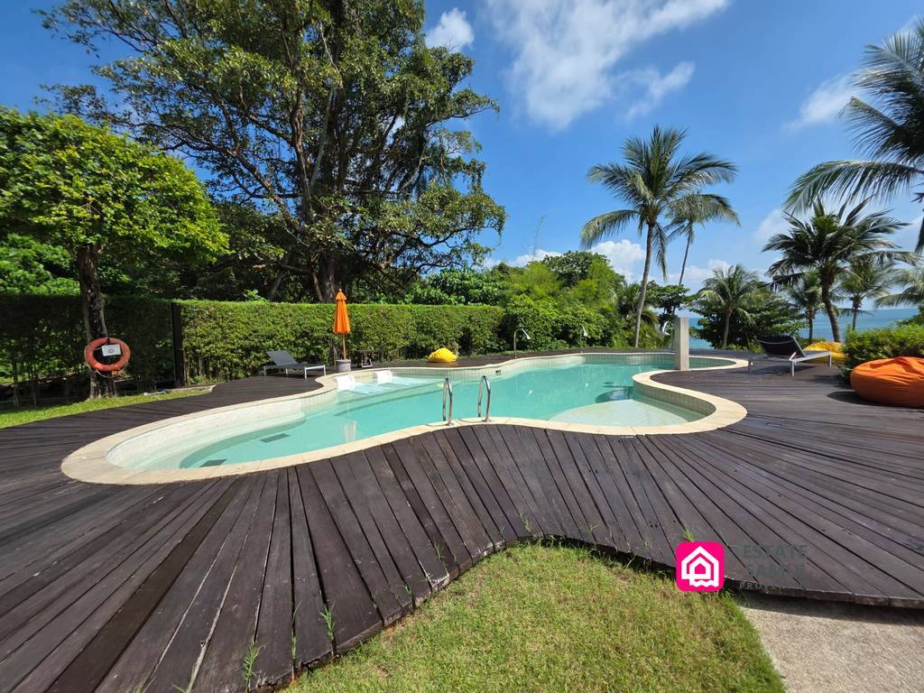 Spacious Sea View Condo