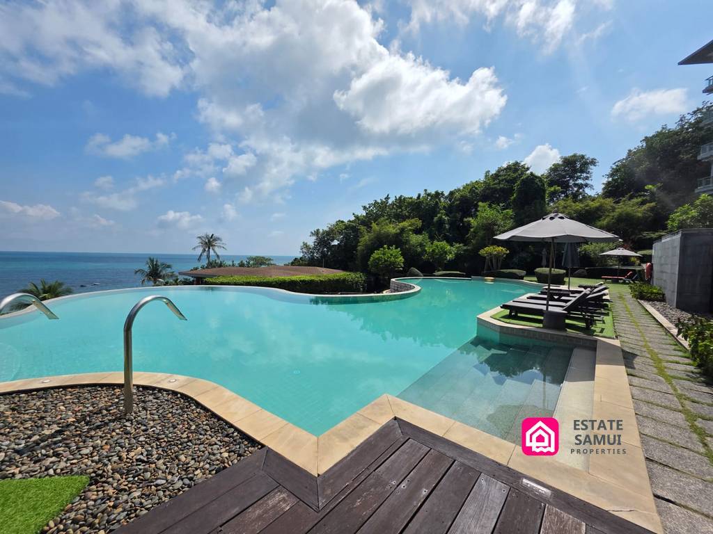 Spacious Sea View Condo