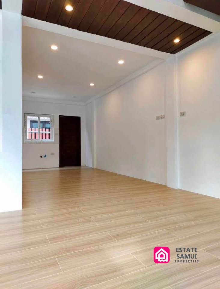 refurbished lipa noi townhouse