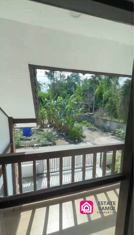 refurbished lipa noi townhouse