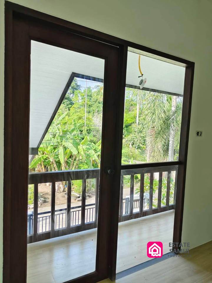 refurbished lipa noi townhouse
