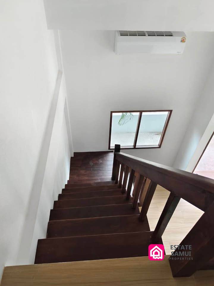 refurbished lipa noi townhouse
