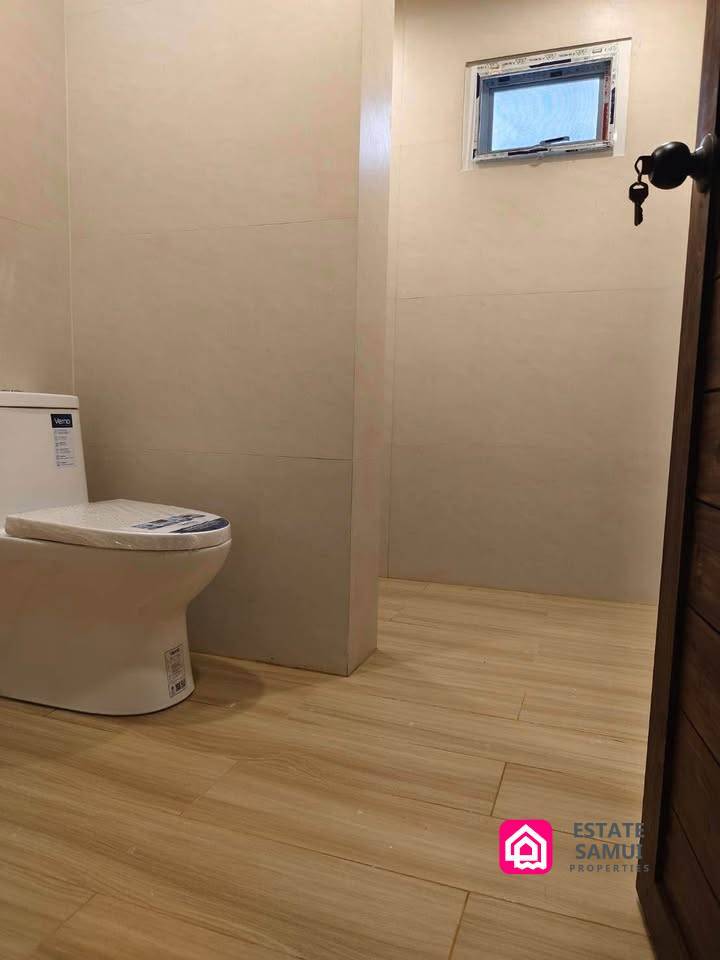 refurbished lipa noi townhouse