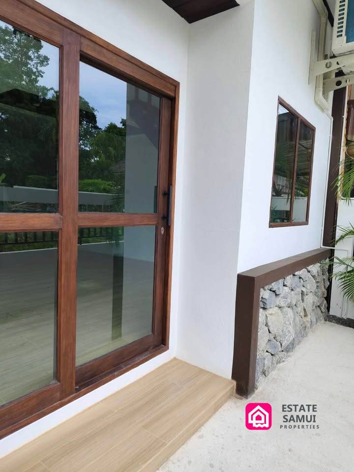 refurbished lipa noi townhouse