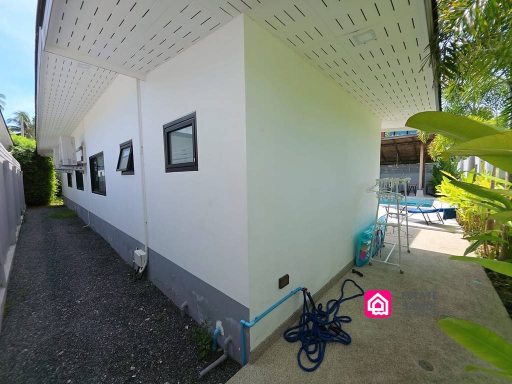 Peaceful Maenam Pool Villa