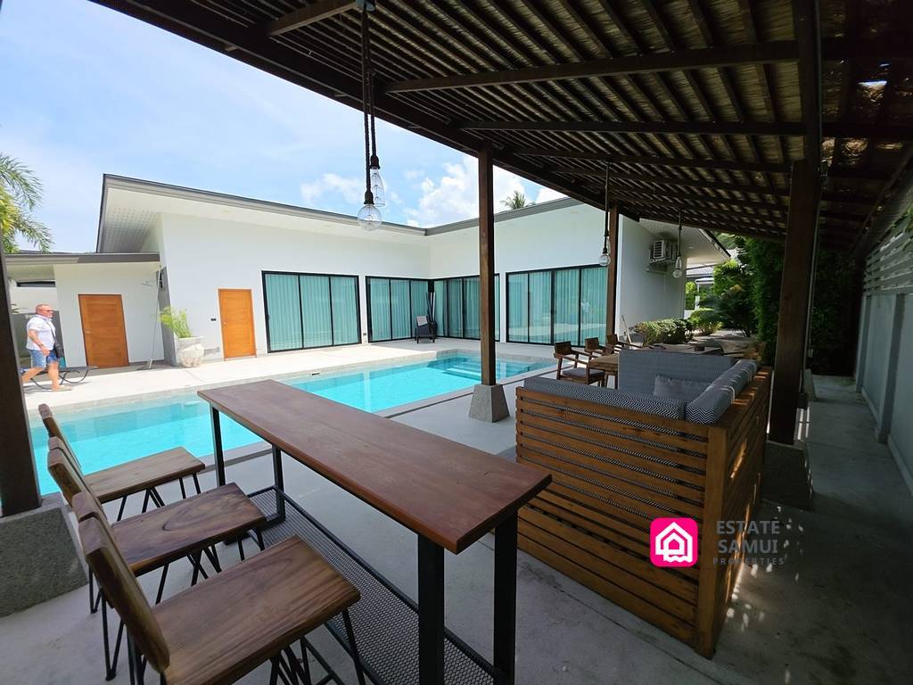 Peaceful Maenam Pool Villa