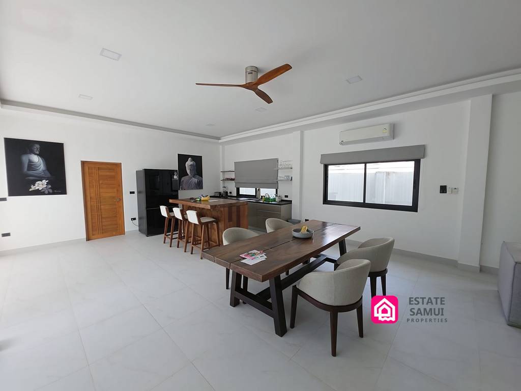 Peaceful Maenam Pool Villa