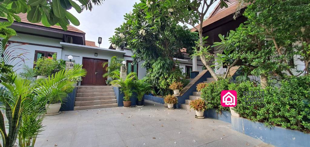 Spacious Bangrak Villa