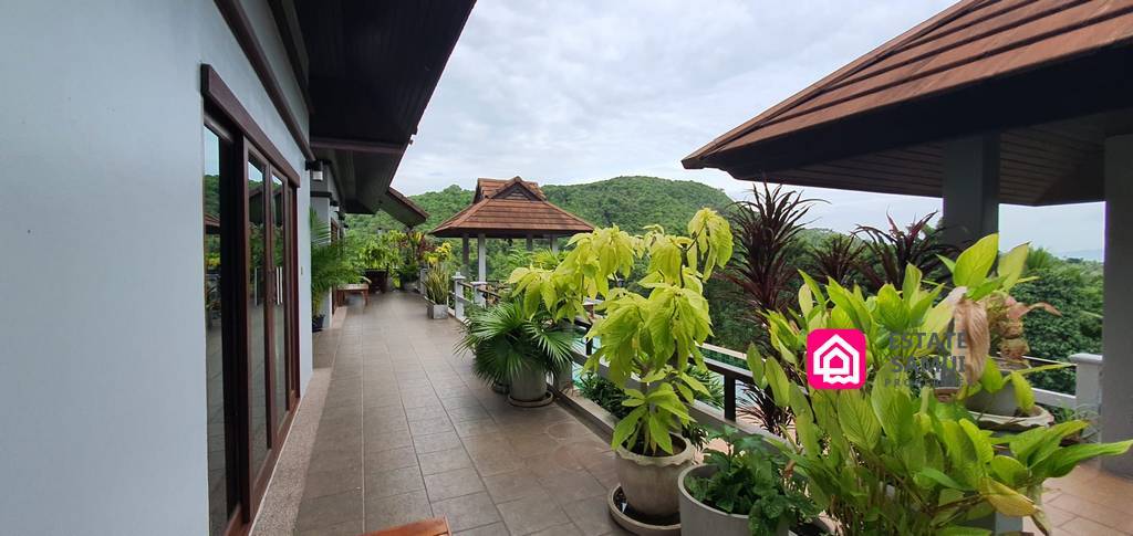 Spacious Bangrak Villa