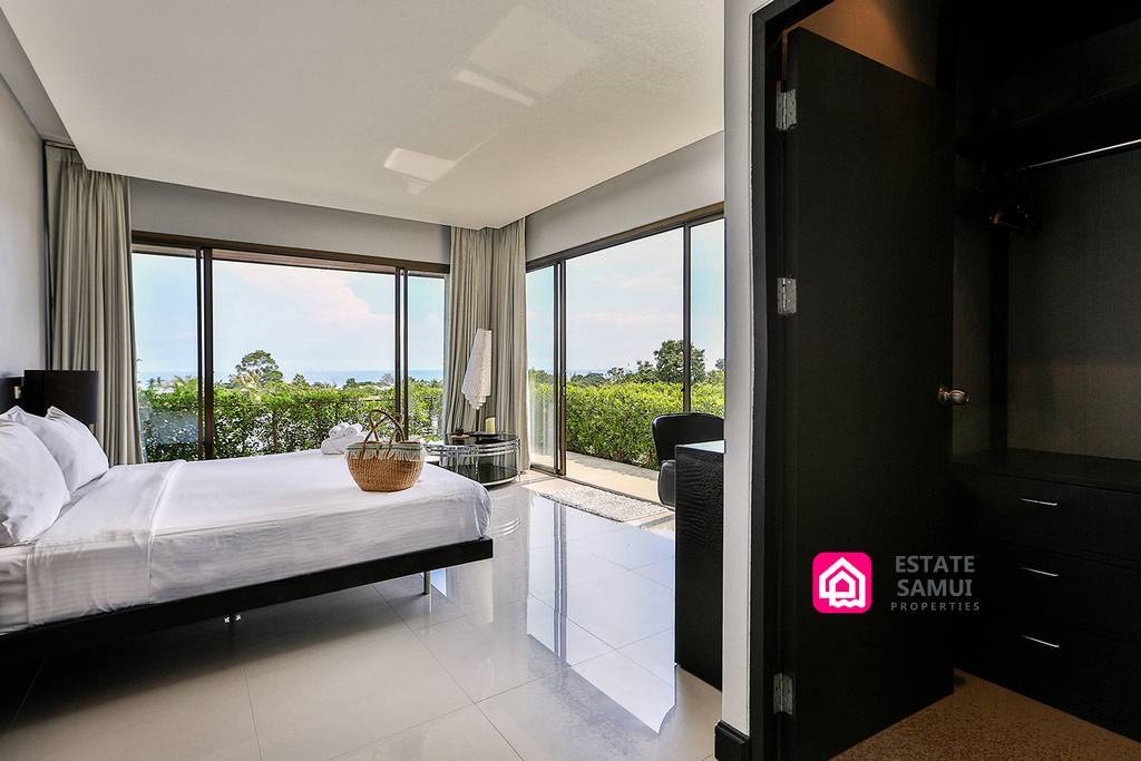 Spacious Lamai Pool Villa