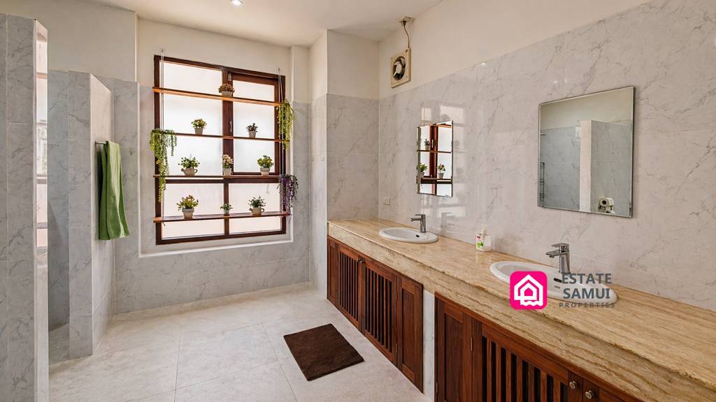 Tongson Bay Beachside Villa