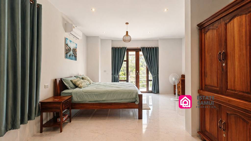 Tongson Bay Beachside Villa