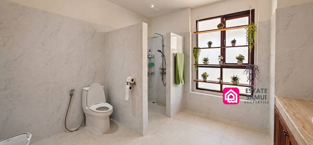 Tongson Bay Beachside Villa