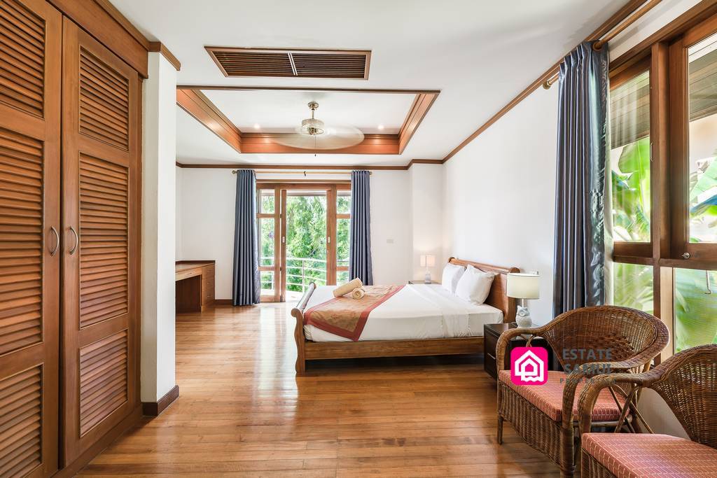 Affordable Tongson Bay Villa For Sale – 500m To Beach