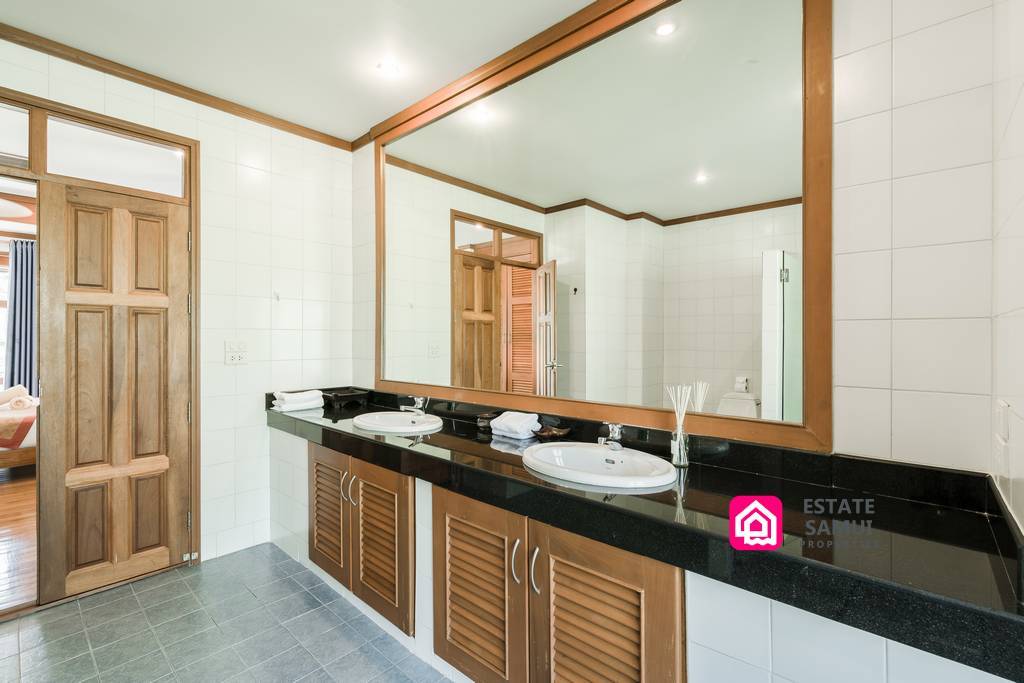 Affordable Tongson Bay Villa For Sale – 500m To Beach