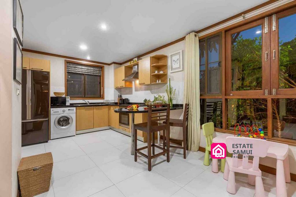 Beachside Tongson Bay Villa