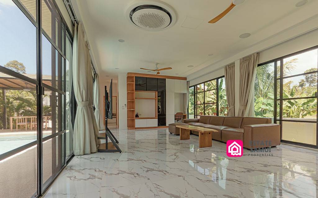 Modern Maenam Villa Samui