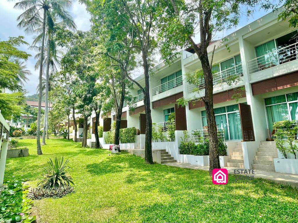 Direct Freehold Townhouse