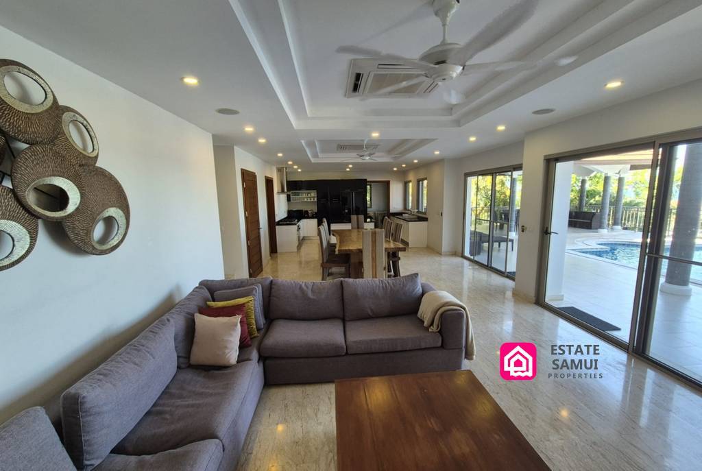 Spacious Sea View Villa
