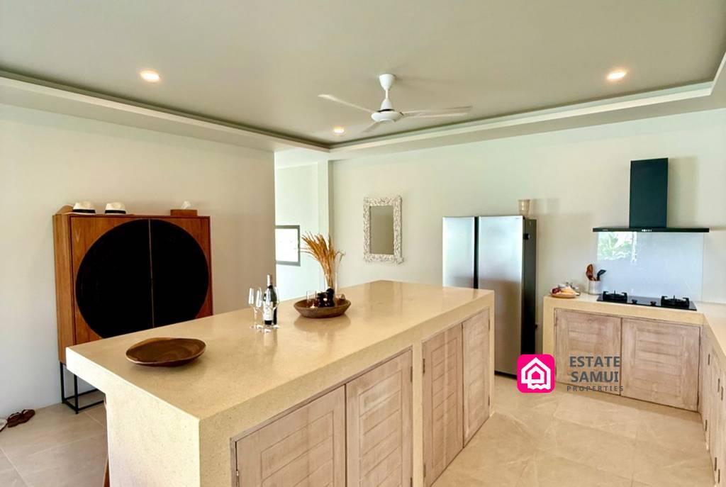 Cozy Maenam Pool Villa