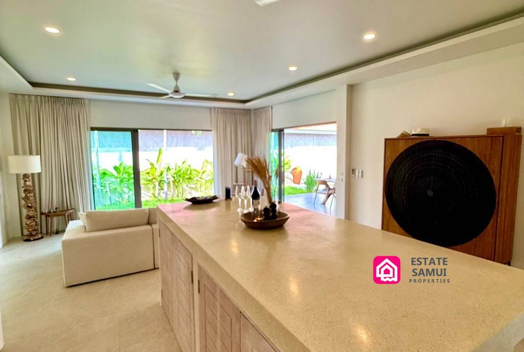 Cozy Maenam Pool Villa