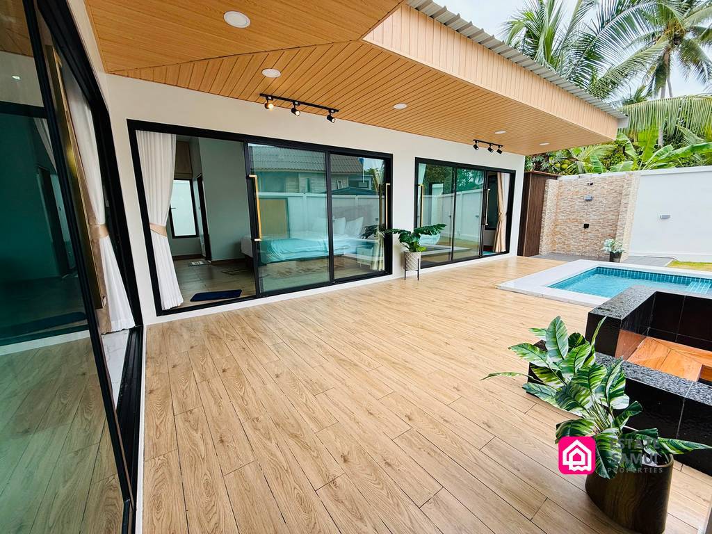 Lipa Noi villas for sale