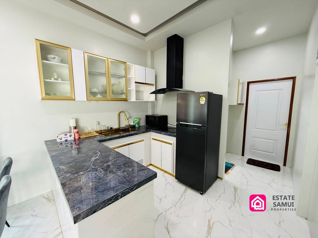 Lipa Noi villas for sale