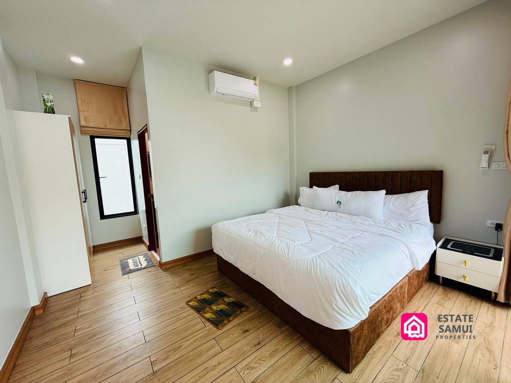 Lipa Noi villas for sale