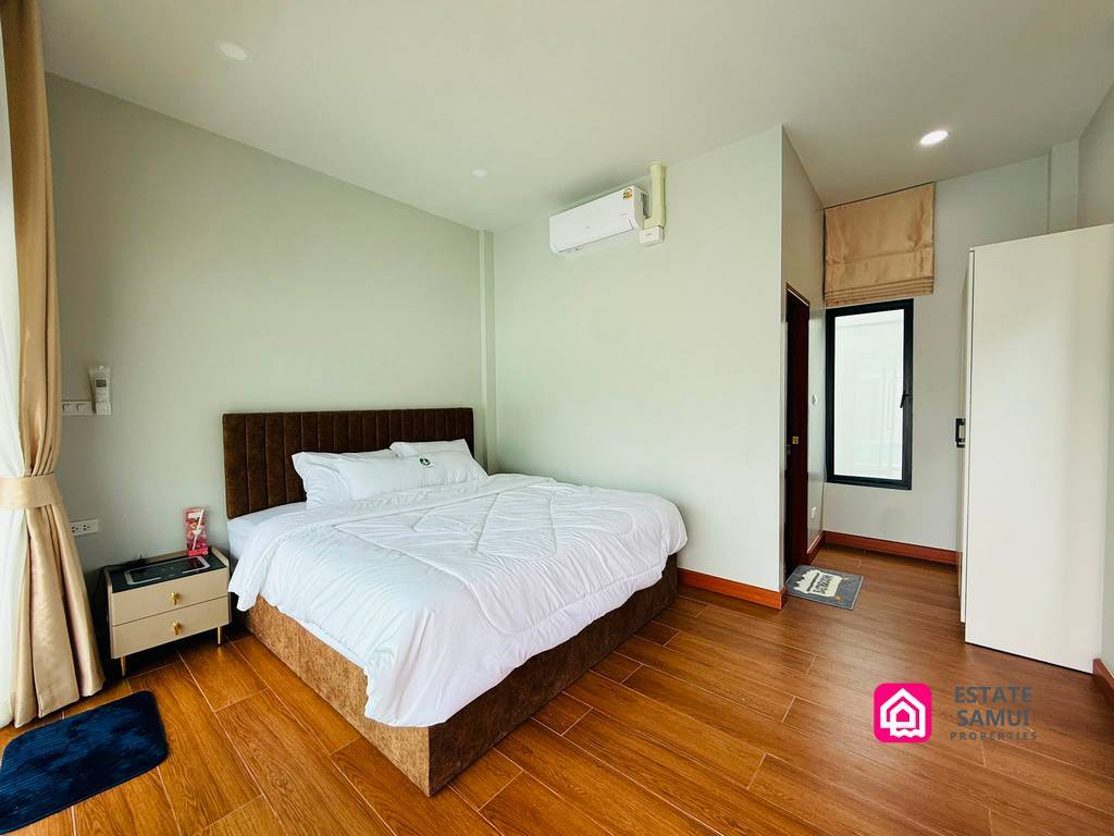 Lipa Noi villas for sale