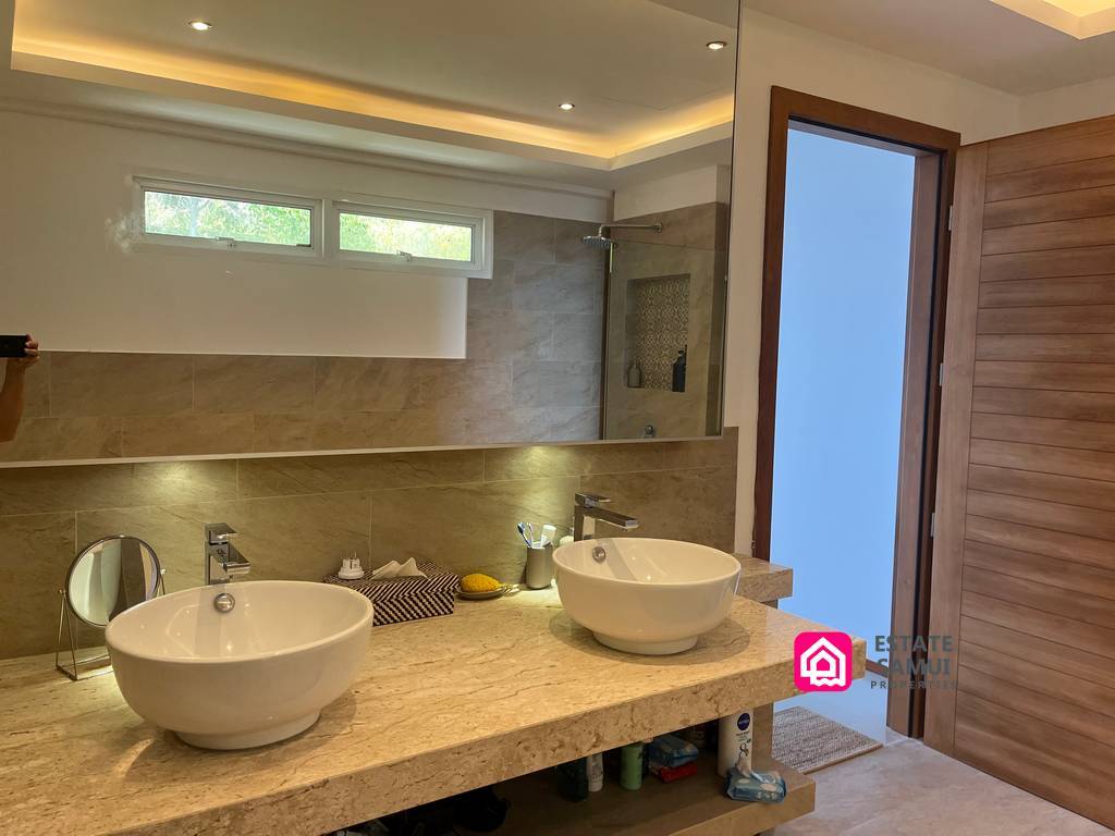 Refurbished Sea View Villa
