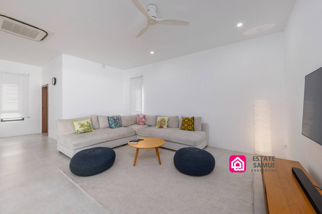 Villa YANA