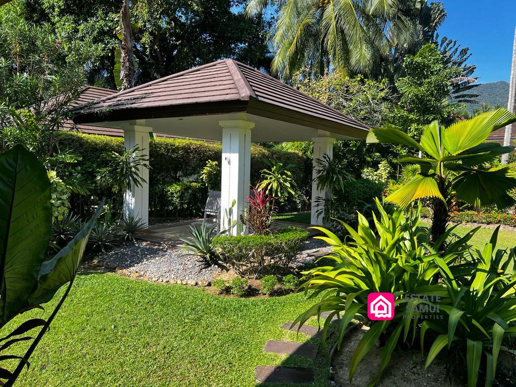 Spacious Garden Pool Villa